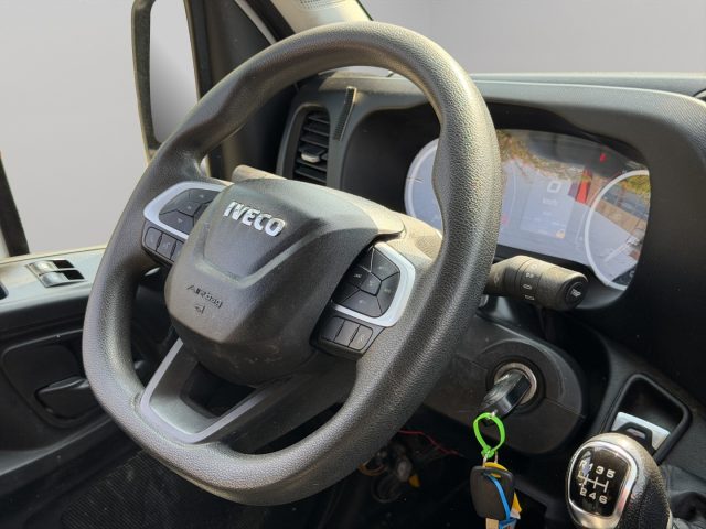 IVECO Daily usata 10