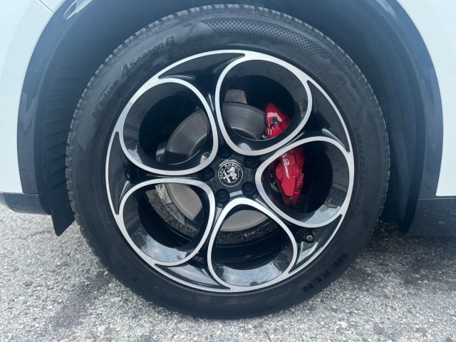 ALFA ROMEO Stelvio usata, con Cerchi in lega