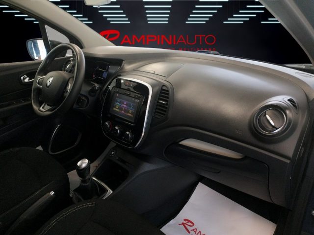 RENAULT Captur usata 17