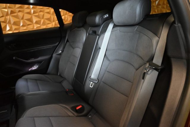 PORSCHE Taycan usata 113