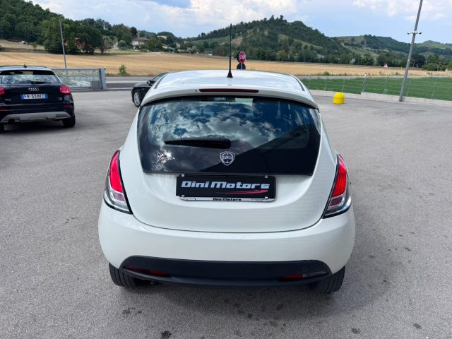LANCIA Ypsilon usata, con ESP