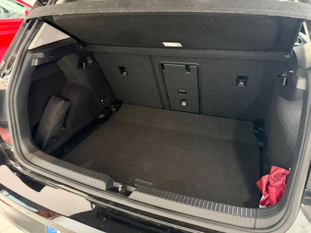 VOLKSWAGEN Golf usata, con Autoradio