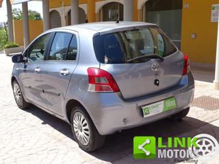 TOYOTA Yaris usata, con Autoradio