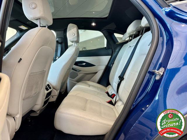 JAGUAR E-Pace usata, con Volante in pelle