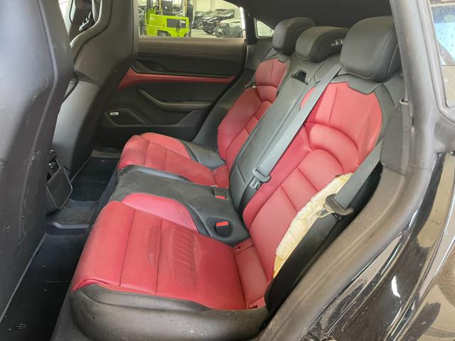 PORSCHE Taycan usata, con Fendinebbia