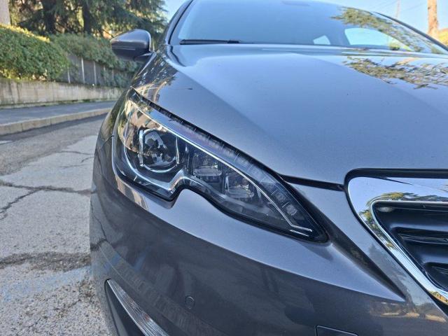 PEUGEOT 308 usata, con Volante in pelle