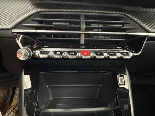 PEUGEOT 2008 usata 17