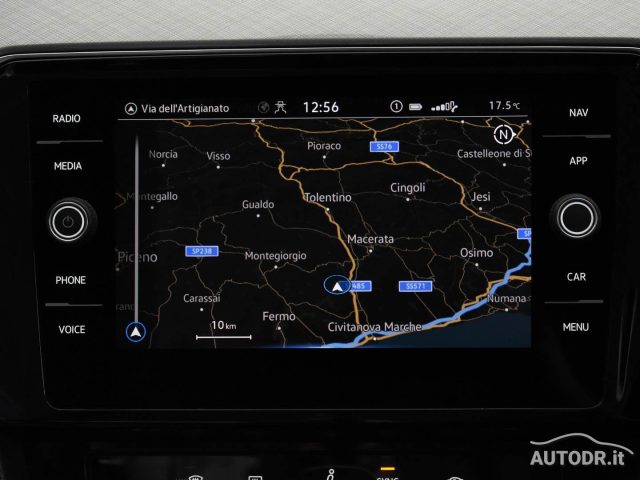 VOLKSWAGEN Passat Variant usata, con Sound system