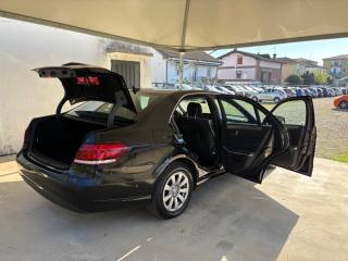 MERCEDES-BENZ E 200 usata, con Schermo multifunzione interamente digitale