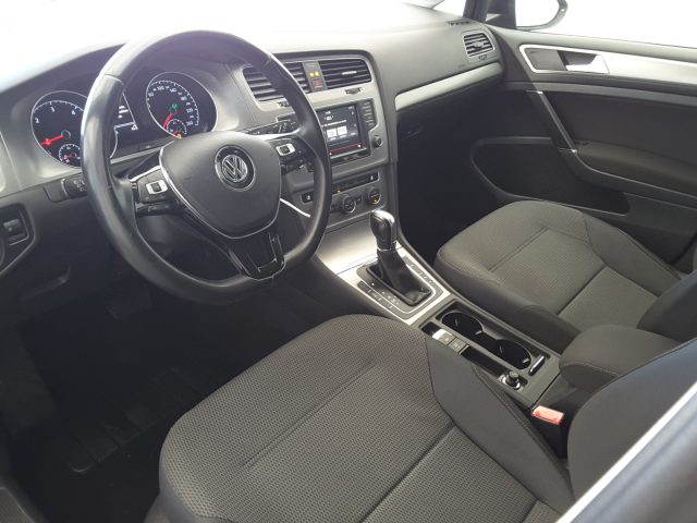 VOLKSWAGEN Golf usata, con Autoradio