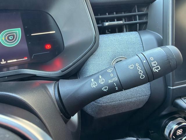 RENAULT Clio usata, con Luci diurne