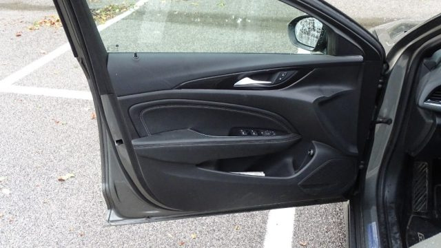 OPEL Insignia usata, con Frenata d