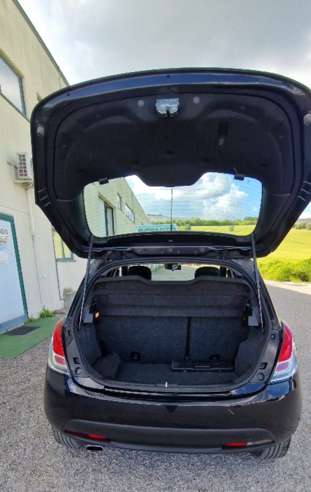 LANCIA Ypsilon usata, con Chiusura centralizzata