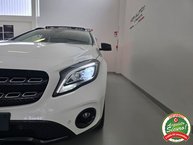 MERCEDES-BENZ GLA 200 usata, con Luci diurne LED