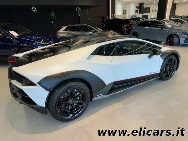 LAMBORGHINI Huracan usata, con Autoradio