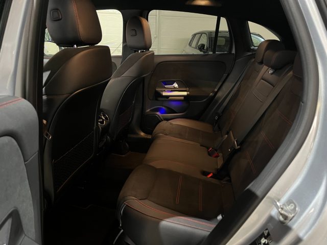 MERCEDES-BENZ GLA 200 usata, con Controllo automatico clima