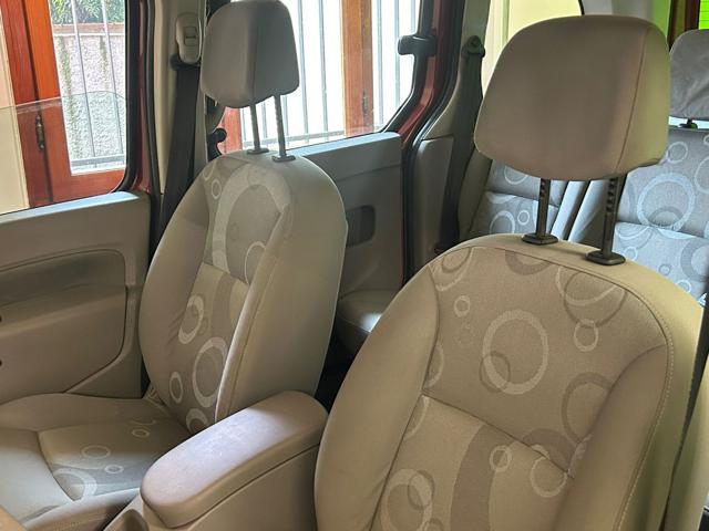 RENAULT Kangoo usata 14