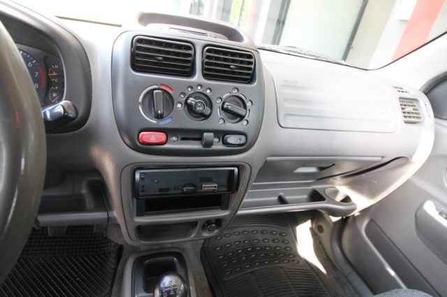 SUZUKI Ignis usata, con Specchietti laterali elettrici