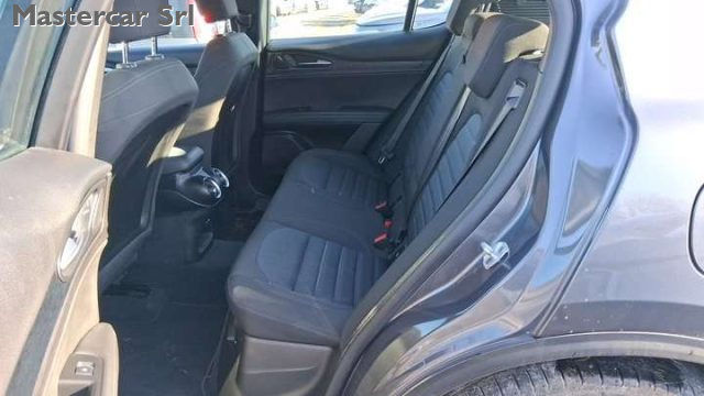 ALFA ROMEO Stelvio usata, con Autoradio