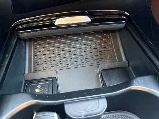 MERCEDES-BENZ CLA 200 usata, con Sistema di navigazione