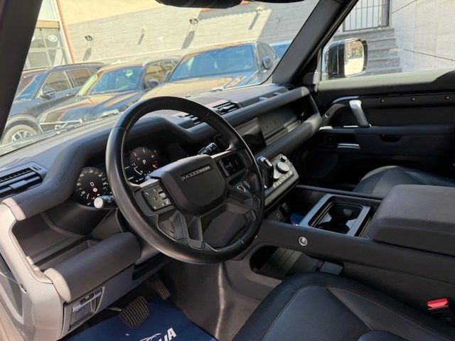 LAND ROVER Defender usata, con ESP