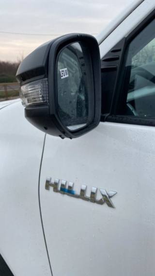 TOYOTA Hilux usata, con Specchietti laterali elettrici