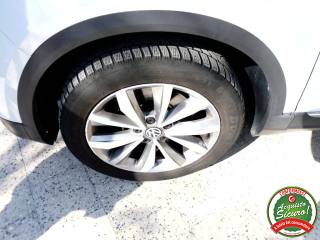 VOLKSWAGEN T-Roc usata, con MP3