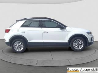 VOLKSWAGEN T-Roc usata 26