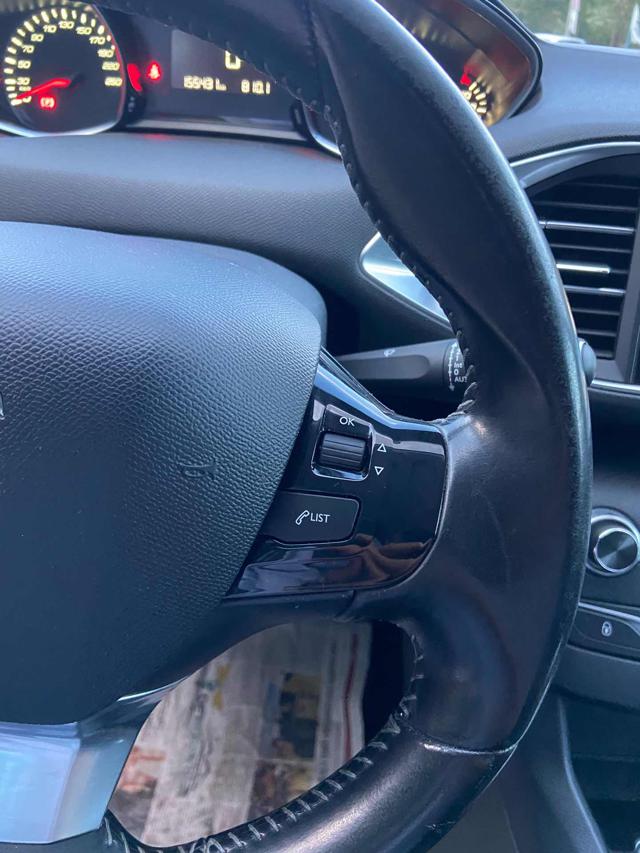 PEUGEOT 308 usata, con Cerchi in lega
