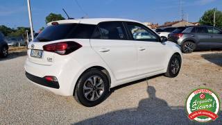 HYUNDAI i20 usata, con Airbag