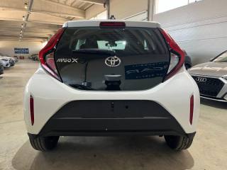 TOYOTA Aygo X usata, con Autoradio