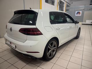 VOLKSWAGEN Golf usata, con Autoradio