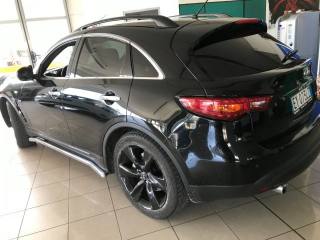 INFINITI Q30 usata, con Autoradio