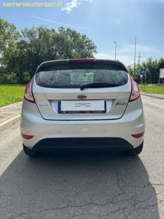 FORD Fiesta usata, con Autoradio