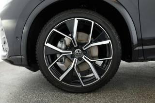 VOLKSWAGEN Tiguan usata, con Autoradio