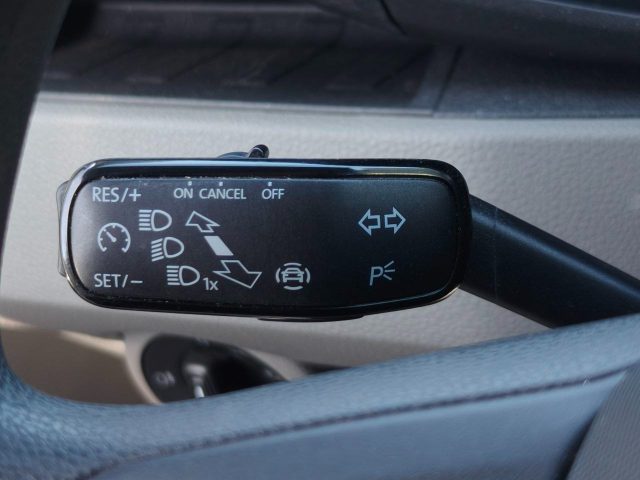 VOLKSWAGEN Transporter usata 24