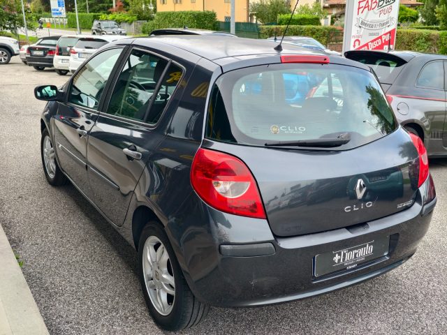RENAULT Clio usata, con Alzacristalli elettrici