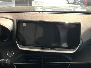 PEUGEOT 2008 usata, con Autoradio digitale