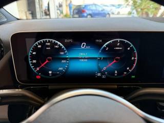 MERCEDES-BENZ GLA 200 usata, con Autoradio digitale