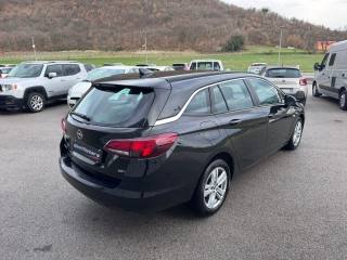 OPEL Astra usata, con Autoradio