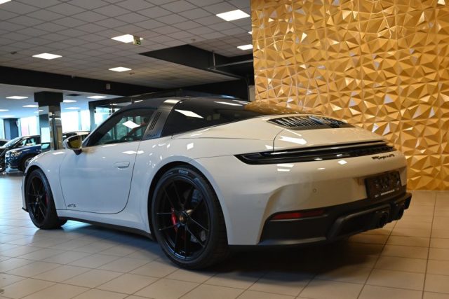 PORSCHE 992 usata 43
