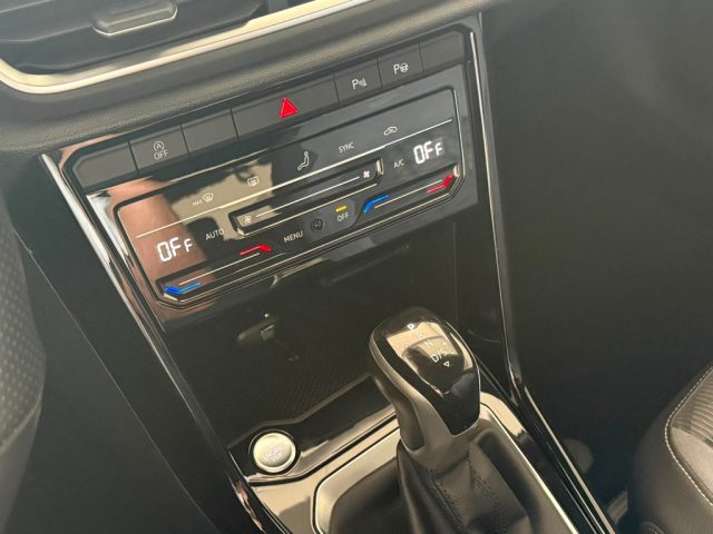 VOLKSWAGEN T-Roc usata, con Sedile posteriore sdoppiato