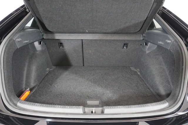 VOLKSWAGEN Taigo usata, con Cruise Control