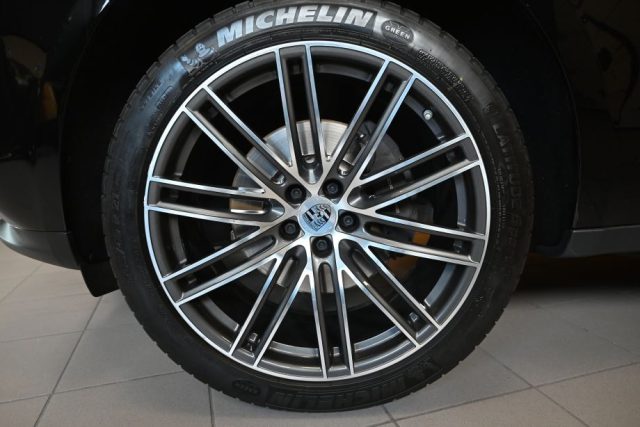 PORSCHE Macan usata 12