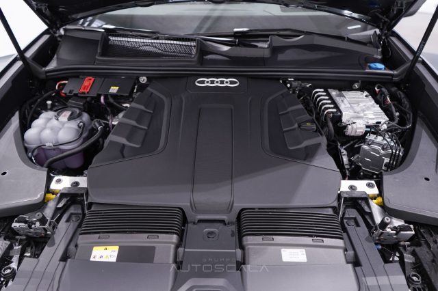 AUDI Q8 usata 52