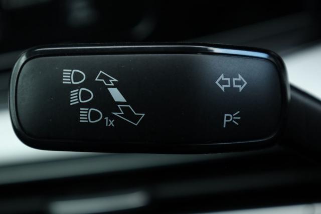 VOLKSWAGEN Golf usata, con Controllo elettronico della corsia