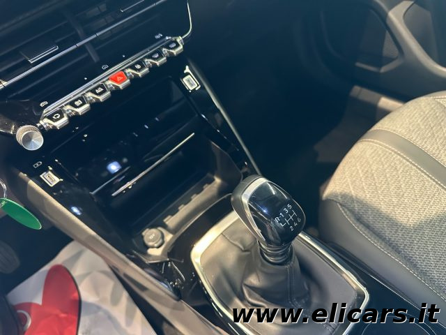 PEUGEOT 2008 usata, con Volante in pelle