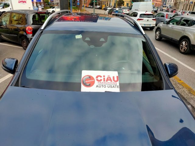 MERCEDES-BENZ GLB 200 usata, con Volante in pelle