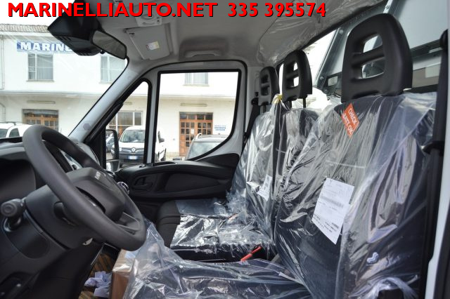 IVECO Daily usata, con Sensori di parcheggio posteriori