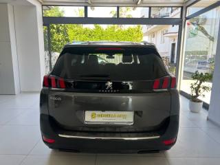 PEUGEOT 5008 usata, con Airbag Passeggero